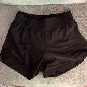 Lululemon HR Hotty Hot Short 4”